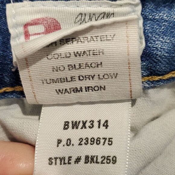 BKE Sz 27 Ginger Stretch Lightwash Bermuda Denim Shorts 624 - Picture 7 of 7